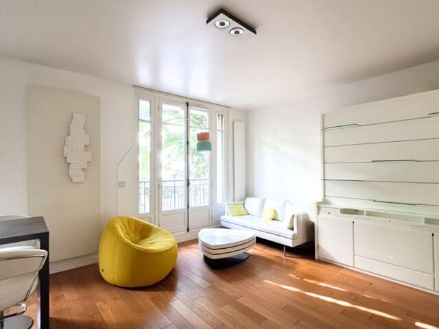 Grand studio haut de gamme 31.46 m2 Arsenal Paris IVe — photo du bien