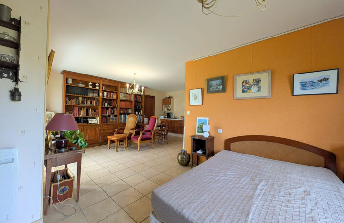 SAINT-SEVER - 5 chambres, 2 espaces de vie distincts — photo 3