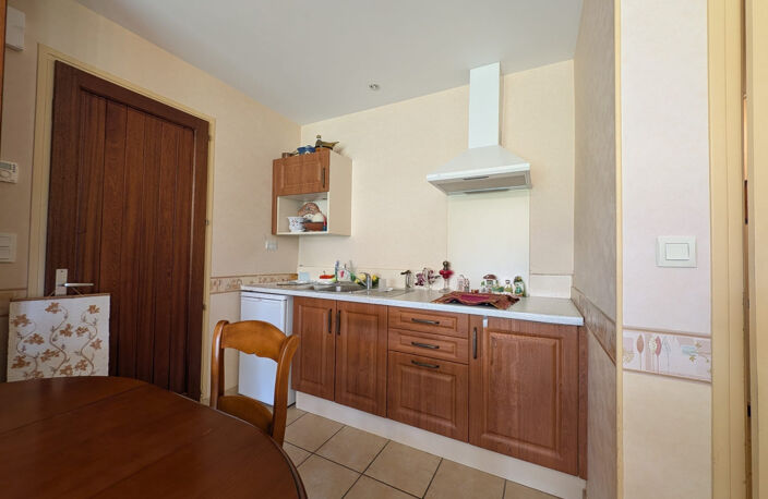 SAINT-SEVER - 5 chambres, 2 espaces de vie distincts — photo 4