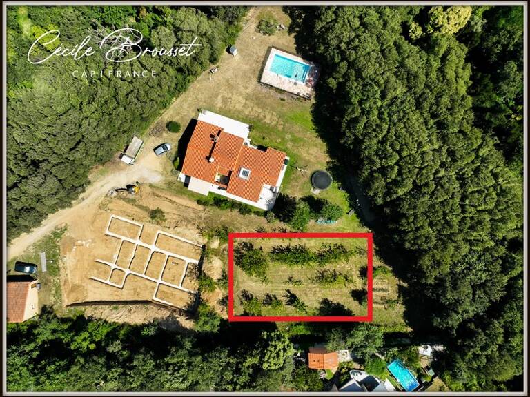Terrain constructible de 1 027 m² – Quartier recherché de Céret — photo 1