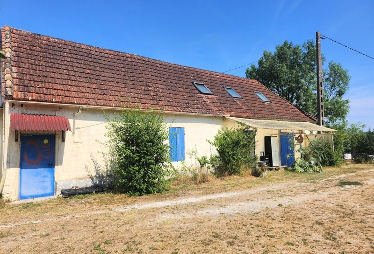 Belle longère avec dépendances - 6 pièces -  BEAUMONTOIS EN PERIGORD (24) — photo 1