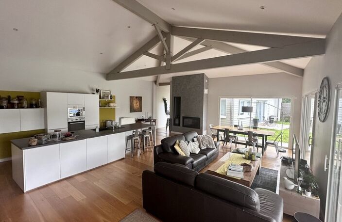 Maison à vendre 6 pièces MARTIGNAS SUR JALLE (33) — photo 2