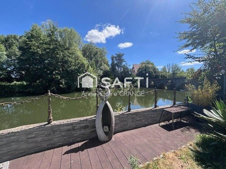 Magnifique maison pleine de charme au bord de l'eau cadre idyllique — photo 1