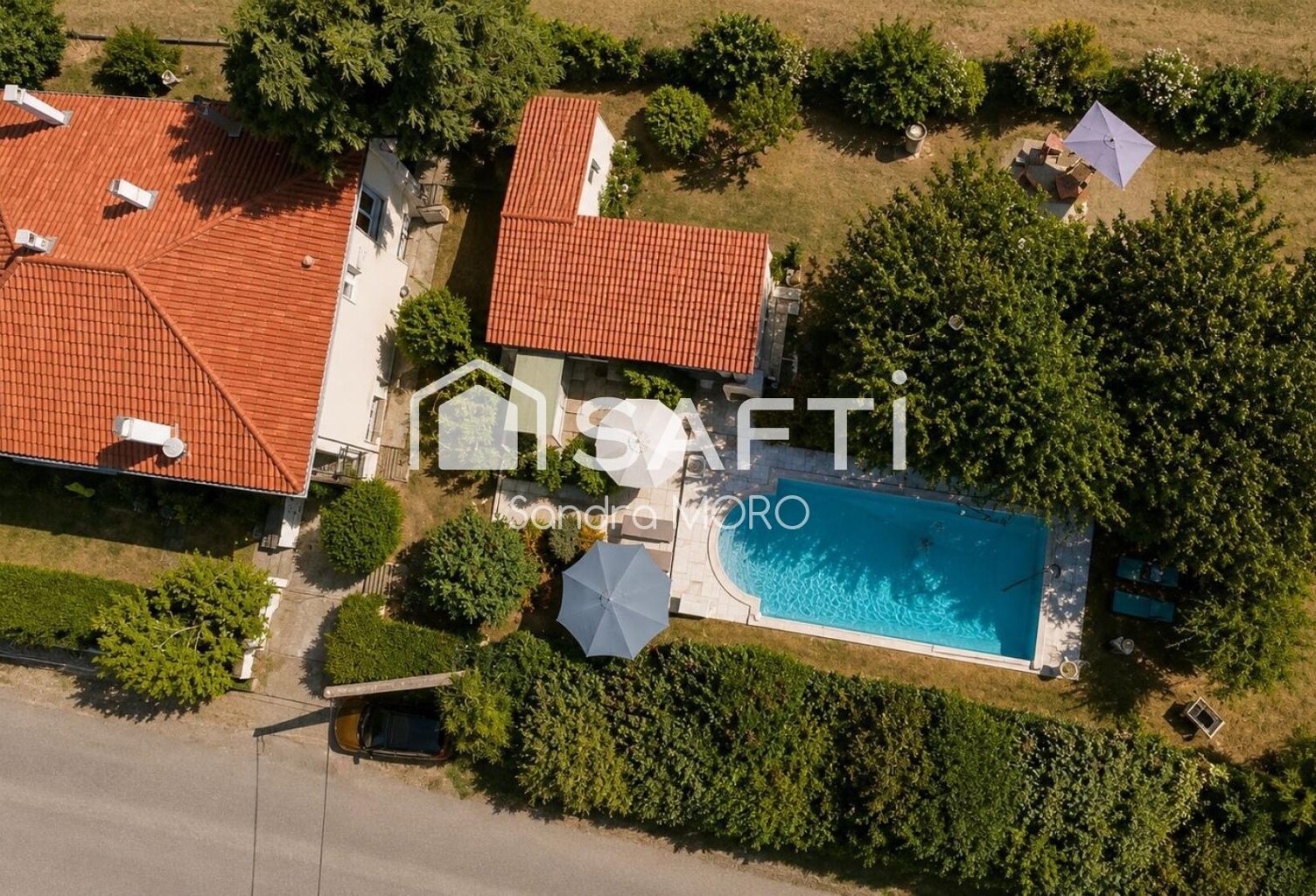 Maison 3 chambres avec garage - pool-house et piscine — photo 1