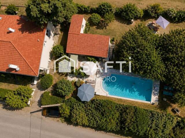 Maison 3 chambres avec garage - pool-house et piscine — photo du bien