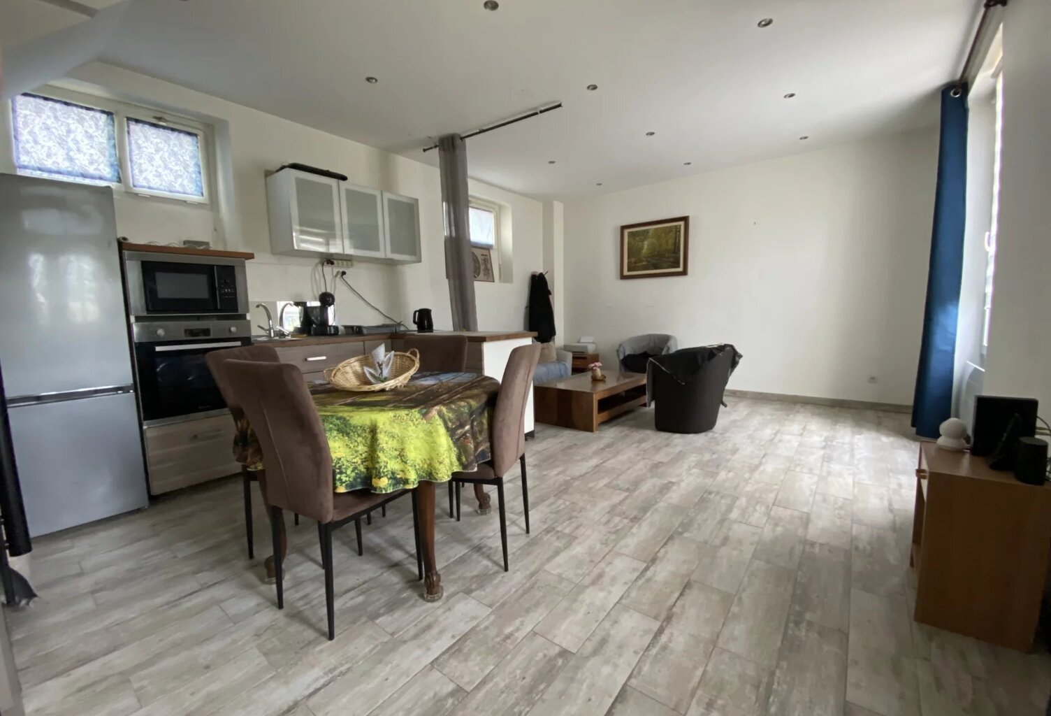 Appartement duplex T3 avec jardin, Box, cave proche centre-ville Chantilly. — photo 1