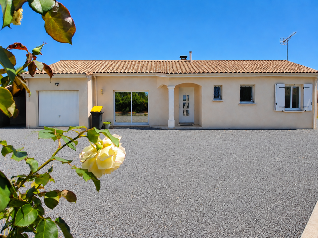 Maison contemporaine de plain-pied   3 chambres   Secteur Ch — photo du bien