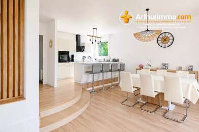 Maison 5 pièces 298200 €