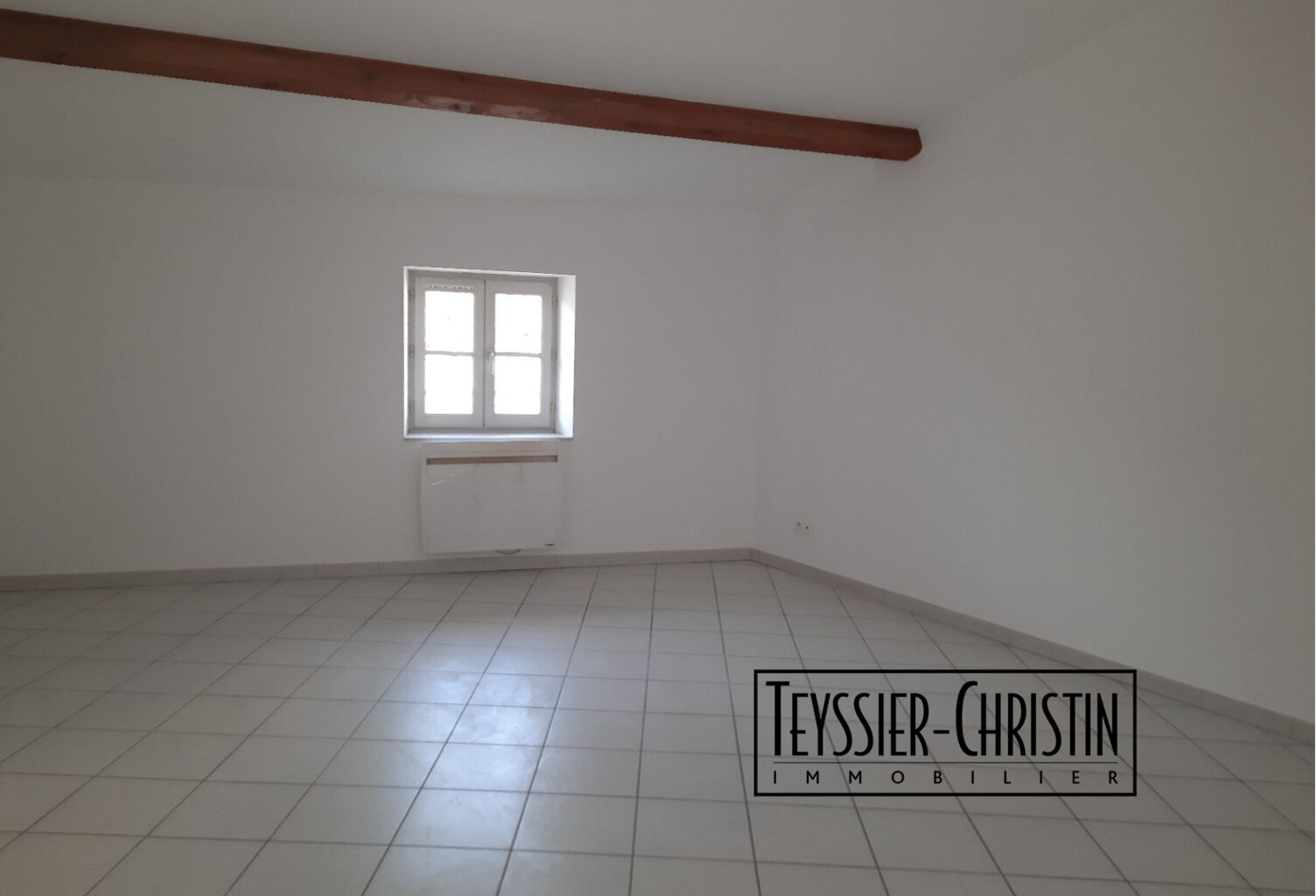 T2 au centre de MORNANT — photo 1