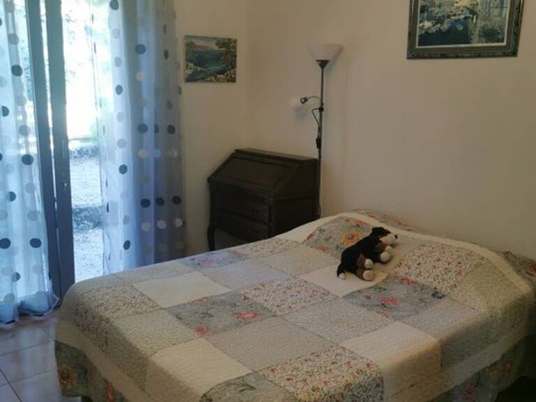 Chambre de 15m2 à louer sur Châteauneuf-le-Rouge — photo 1
