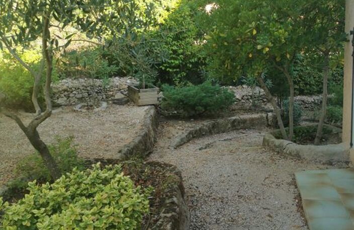 Chambre de 15m2 à louer sur Châteauneuf-le-Rouge — photo 4