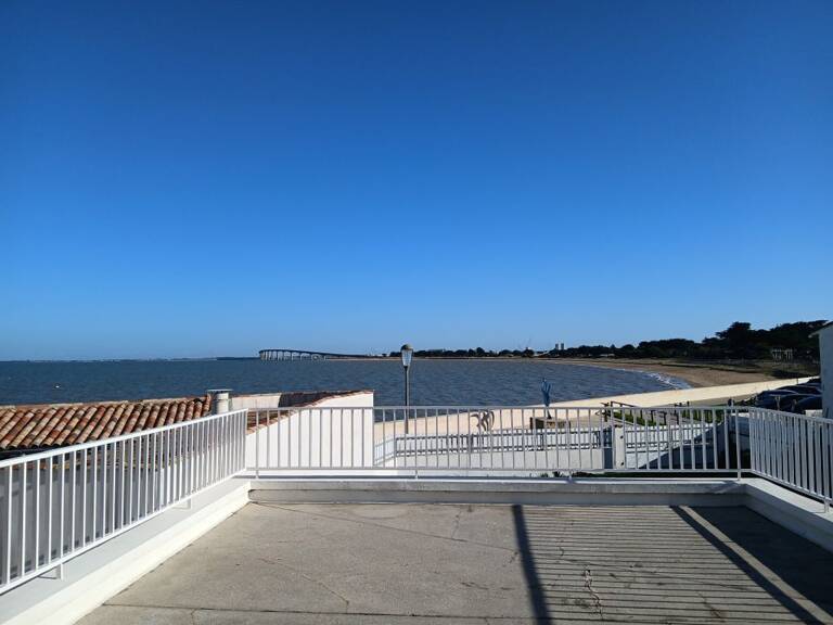 Appartement de 82m2 à louer sur Rivedoux-Plage — photo 1
