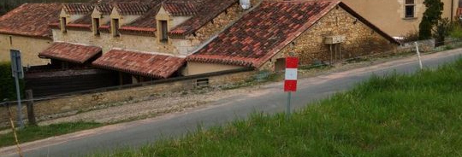 Maison 5 Pièces 121 m² à louer à Beauregard-et-Bassac (24140)