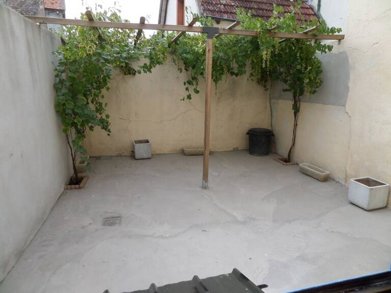 Maison de 120m2 à louer sur Villefranche-d'Allier — photo 1