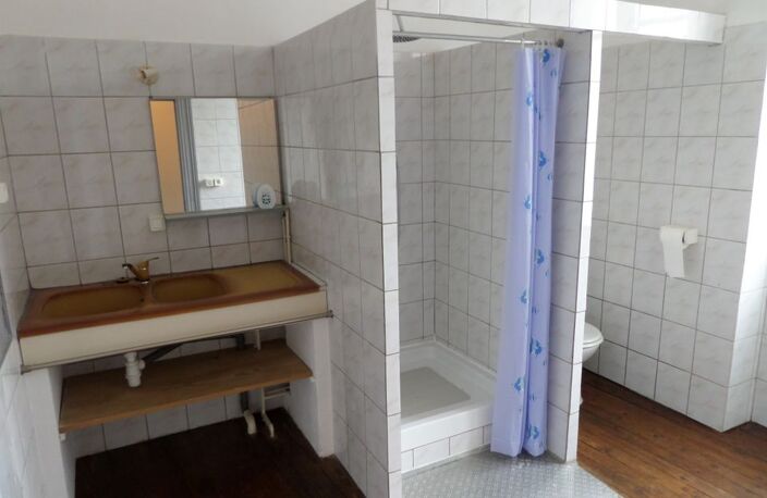 Maison de 120m2 à louer sur Villefranche-d'Allier — photo 2
