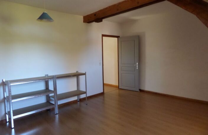 Maison de 120m2 à louer sur Villefranche-d'Allier — photo 5