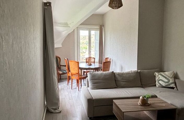Appartement de 102m2 à louer sur Le Chambon-Feugerolles — photo 2