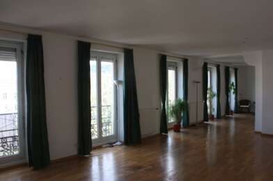 Appartement 6 pièces 1490 €