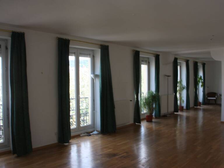 Appartement de 197m2 à louer sur Saint-Étienne — photo 1
