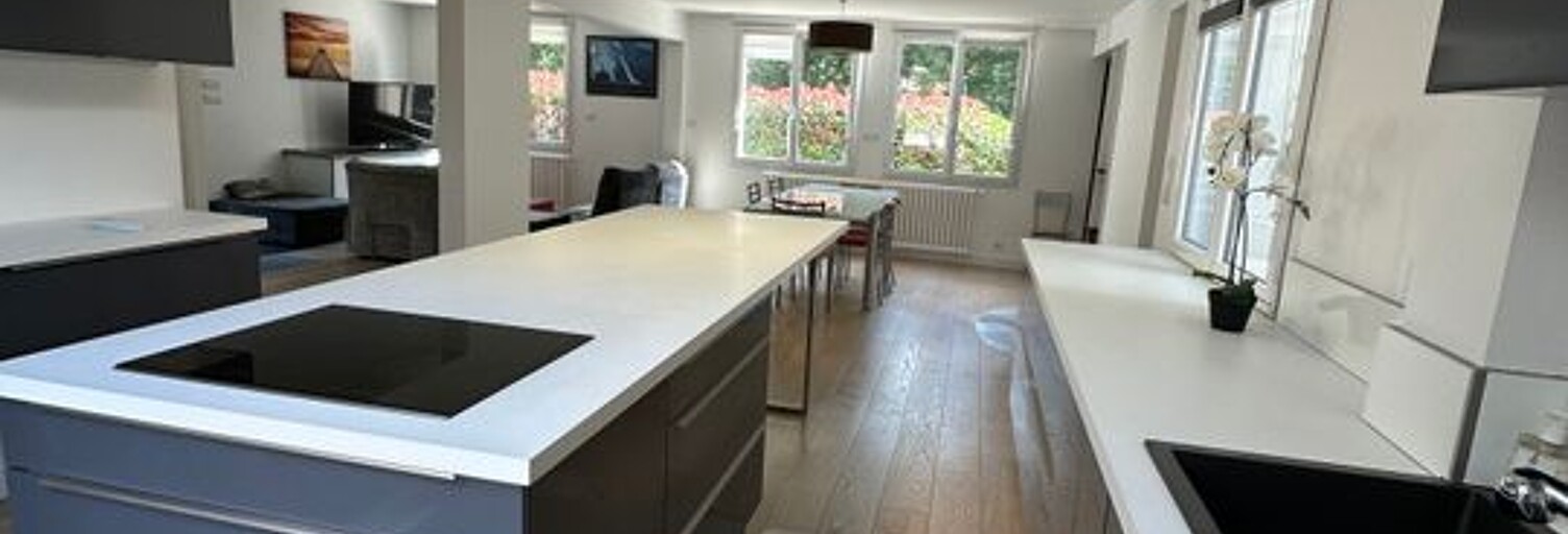 Maison 5 Pièces 140 m² à louer à Vannes (56000)