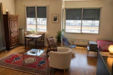 Appartement 3 pièces 2400 €