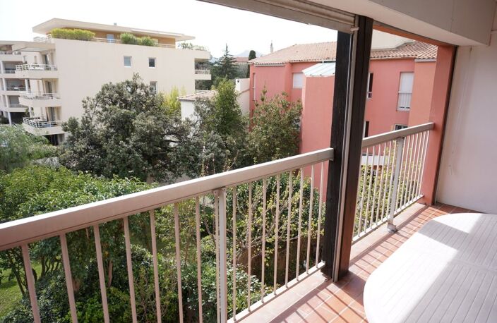 Appartement de 66m2 à louer sur Marseille 08 — photo 2