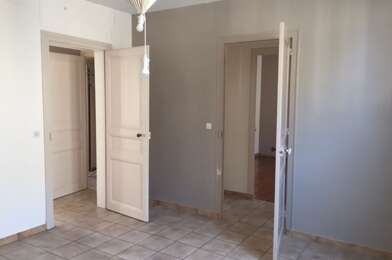 Appartement 3 pièces 890 €