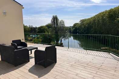 Appartement 4 pièces 900 €