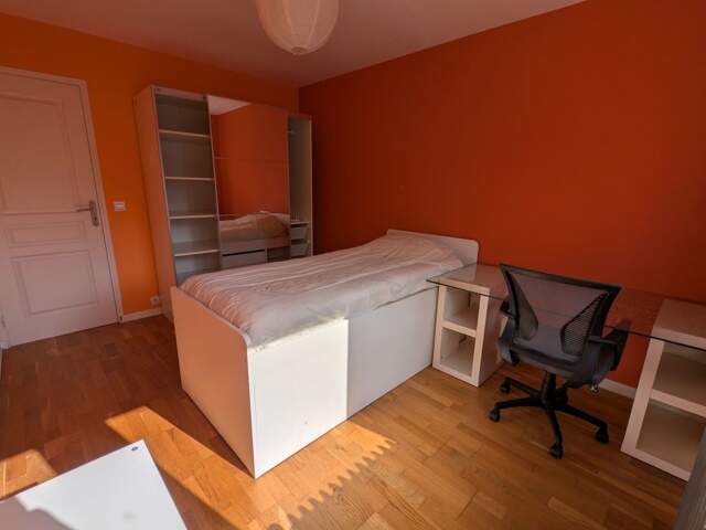 Chambre de 12m2 à louer sur Chaville — photo du bien