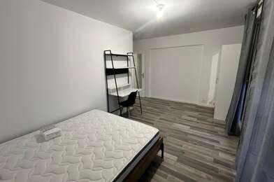Appartement 5 pièces 553 €