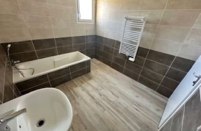 Maison de 102m2 à louer sur Vendat — photo 5