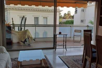 Appartement 3 pièces 2400 €