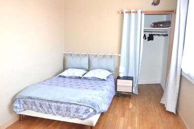 Appartement 4 pièces 900 €