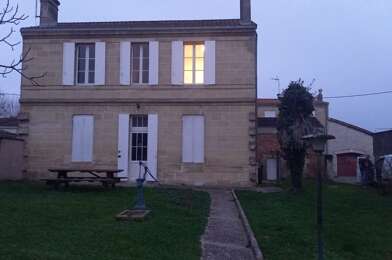 Maison 8 pièces 1450 €
