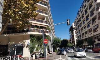 Appartement 1 Pièce 32 m² à louer à Antibes (06160)