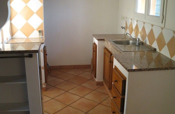 Maison de 37m2 à louer sur Le Beausset — photo 4