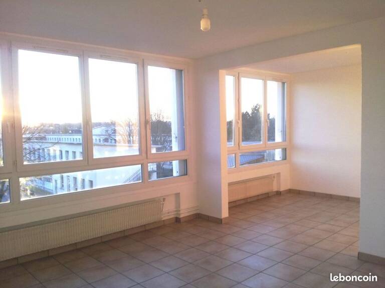 Appartement de 73m2 à louer sur Conflans-Sainte-Honorine — photo 1