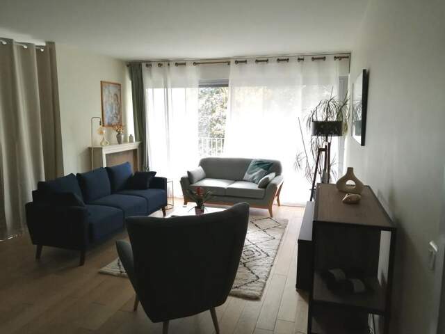 Appartement de 117m2 à louer sur Paris 15 — photo du bien