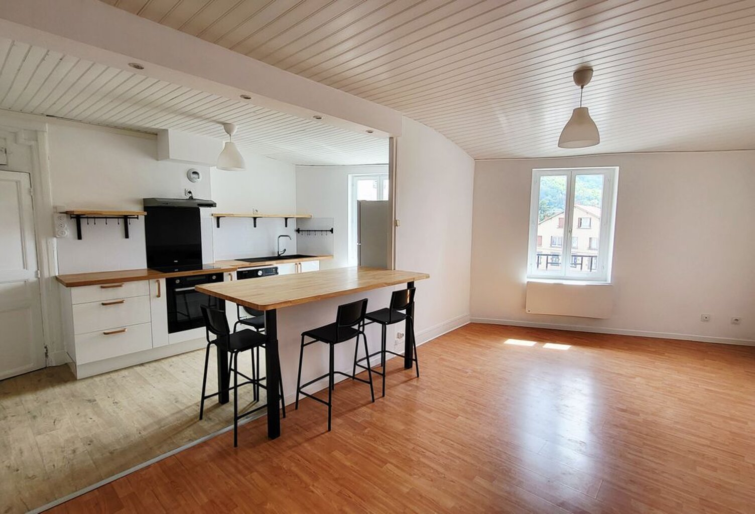 Appartement de 65m2 à louer sur Thiers — photo 1