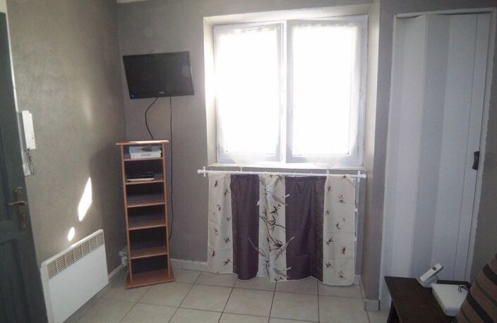 Studio de 14m2 à louer sur La Crau — photo 2