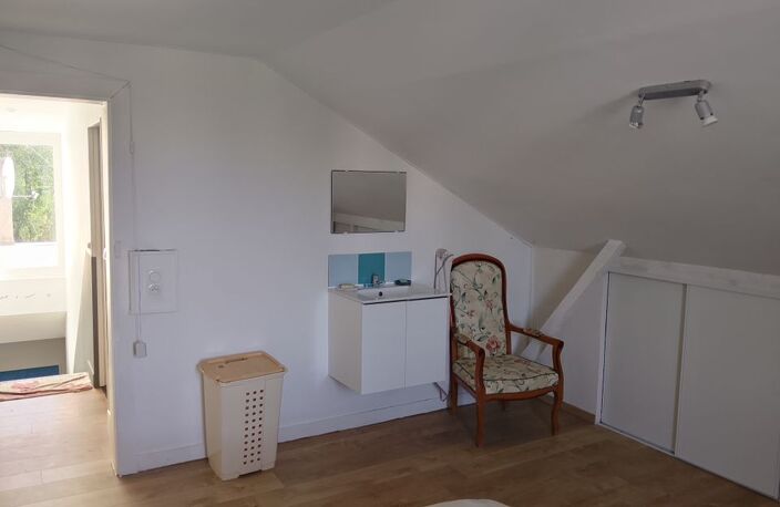 Chambre de 18m2 à louer sur Saint-Laurent-des-Hommes — photo 2