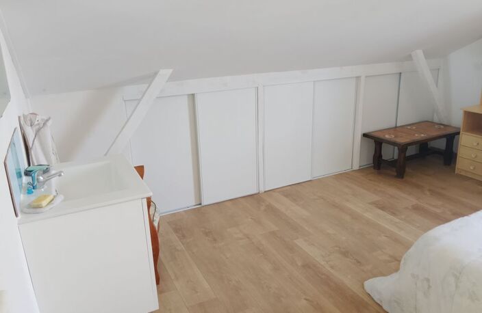 Chambre de 18m2 à louer sur Saint-Laurent-des-Hommes — photo 3