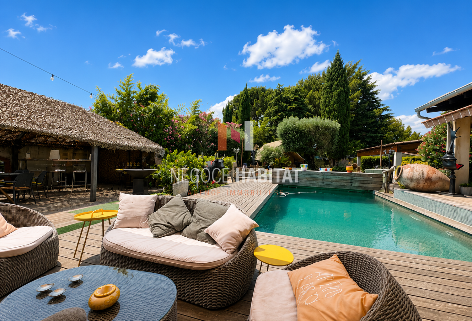VILLA  316 M2 HAB. / TERRAIN 1831 M2 - PISCINE - GARAGE — photo 1