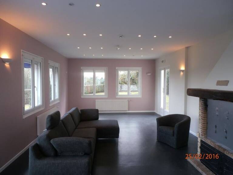 Maison de 392m2 à louer sur Château-Renault — photo 1