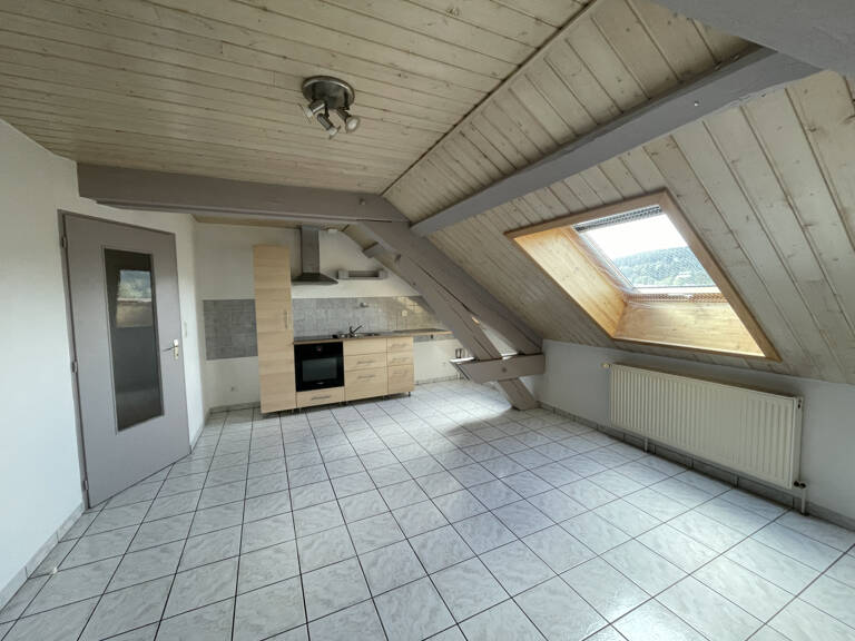 APPARTEMENT MANSARDE centre LE RUSSEY — photo 1