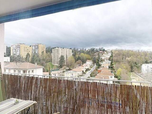 Appartement de 80m2 à louer sur Saint-Étienne — photo du bien