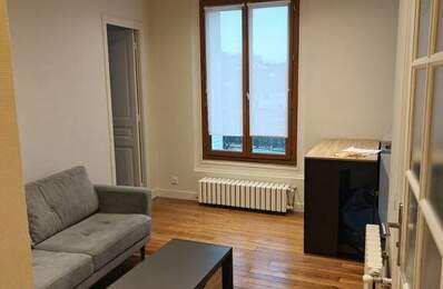 Appartement de 40m2 à louer sur Saint-Cyr-l'École — photo du bien
