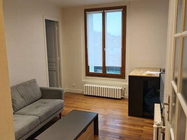 Appartement de 40m2 à louer sur Saint-Cyr-l'École — photo du bien