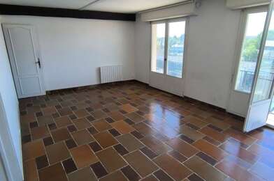 Appartement 3 pièces 730 €