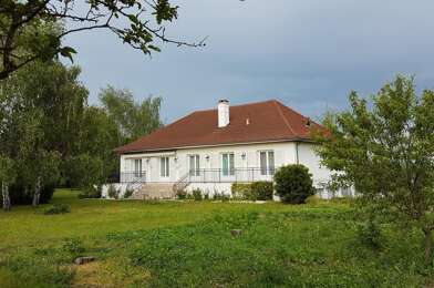 Maison 7 pièces 1100 €